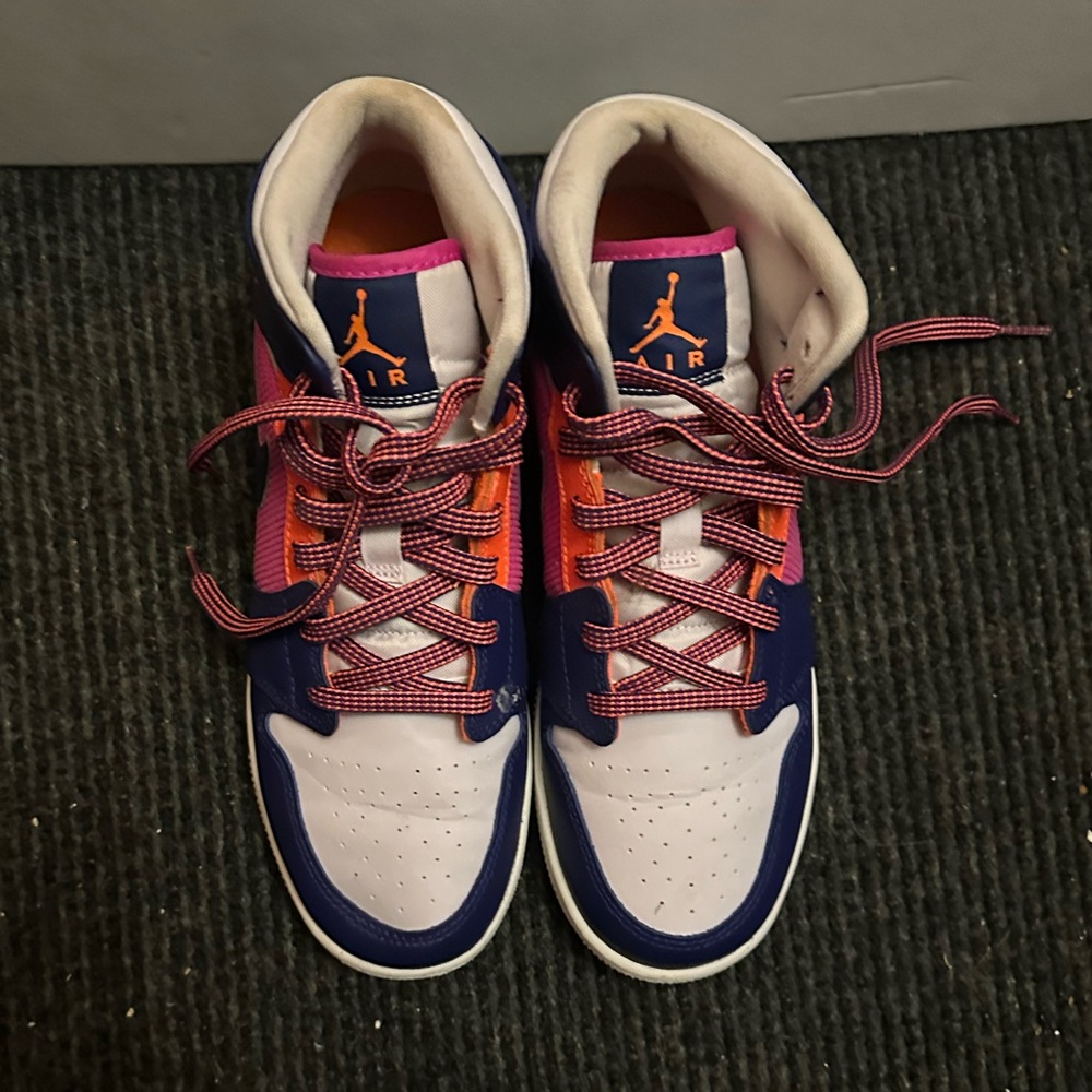 Pink and Blue Air Jordan 1 Mid GS - Picture 4 of 8